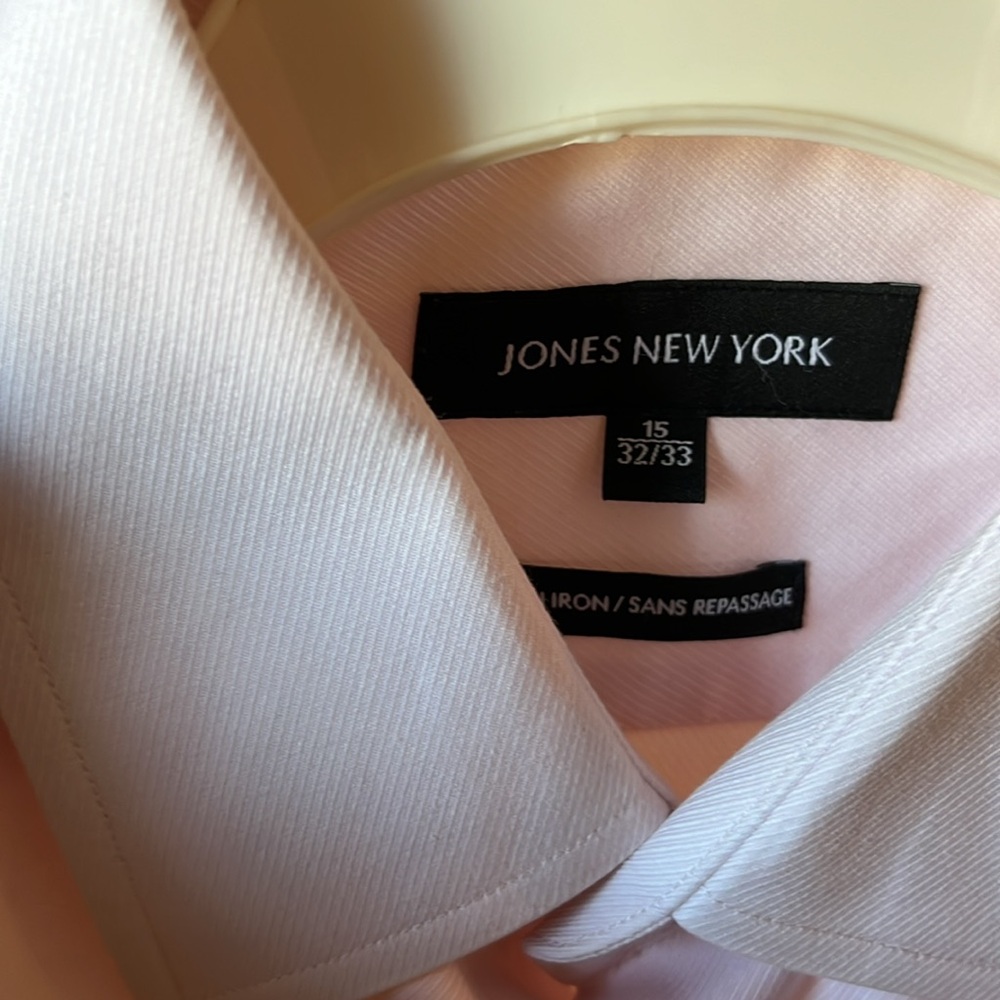 Jones New York men’s dress shirt in a pale pink shade in Great condition. - Picture 9 of 11